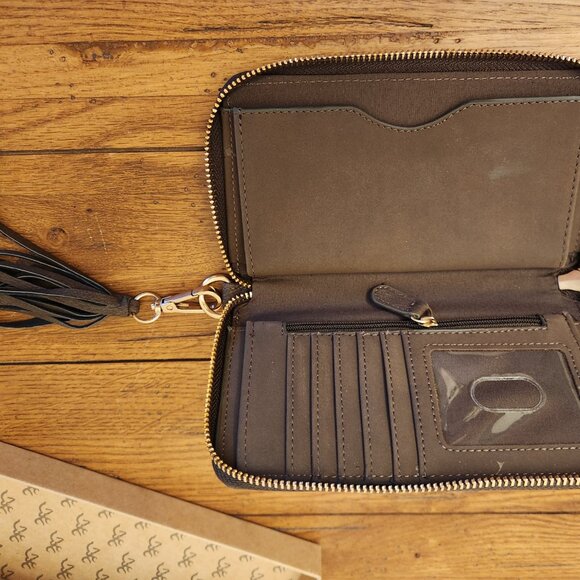 Women's Browning Alexandria Wallet - Picture 4 of 5